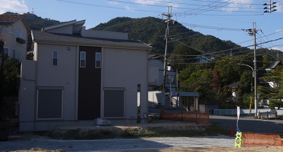 4,000万円前後で叶う敷地60坪台の家。関西の別荘地のような環境でワーケーション。